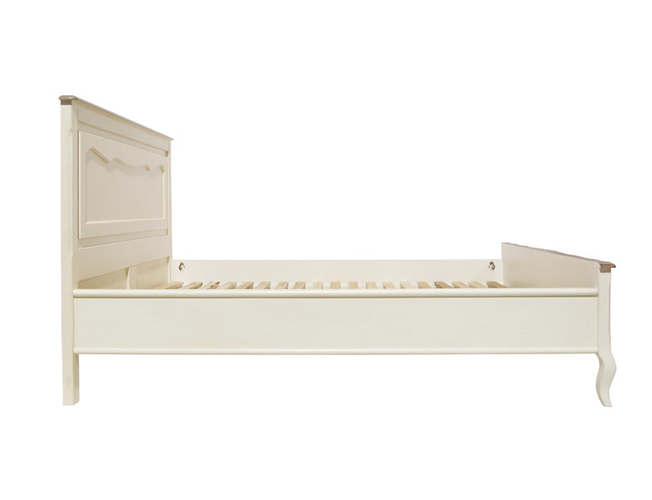 Двуспальная кровать Leontina